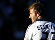 九游官网-奥斯梅恩一锤定音，荷兰新星终结勒沃库森不败神话