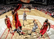 九游娱乐网站-快船硬仗击沉雄鹿，武切维奇全面爆发诠释现代中锋价值