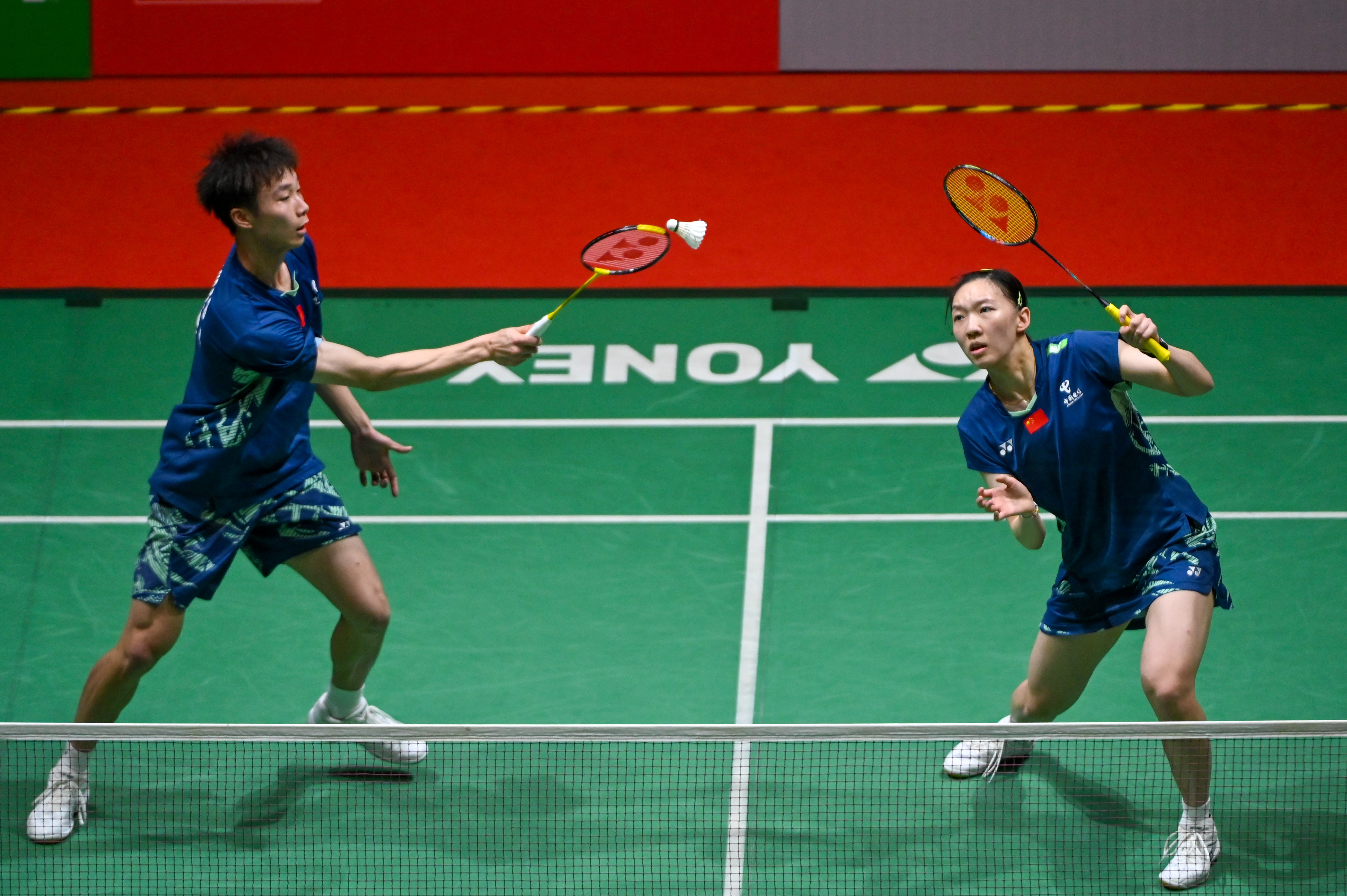 包含马来西亚羽毛球队鏖战法国羽毛球队，陶菲克绝境逆转的词条