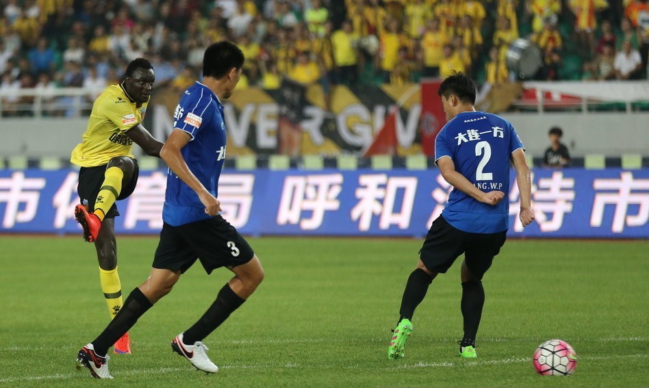 大连一方队面对强敌,经过艰苦比拼获得平局! 大连一方队面对强敌,经过艰苦比拼获得平局!