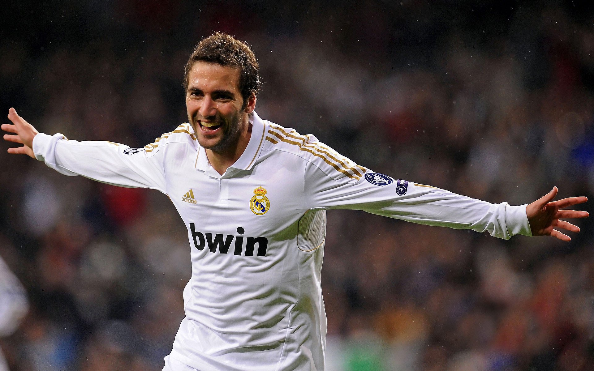 佩德里闪耀，荷兰绝杀，当个人天赋与团队韧性共同书写足球史诗