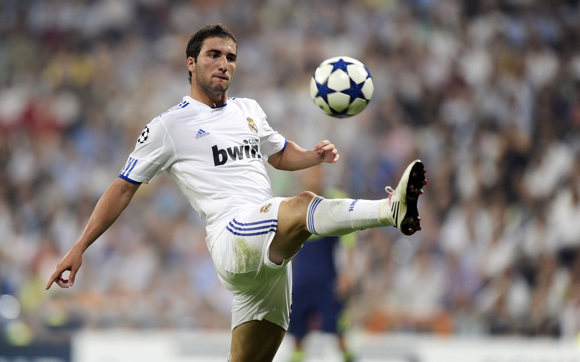 摩纳哥淘汰赛过关毕尔巴鄂,卡瓦哈尔成为关键先生