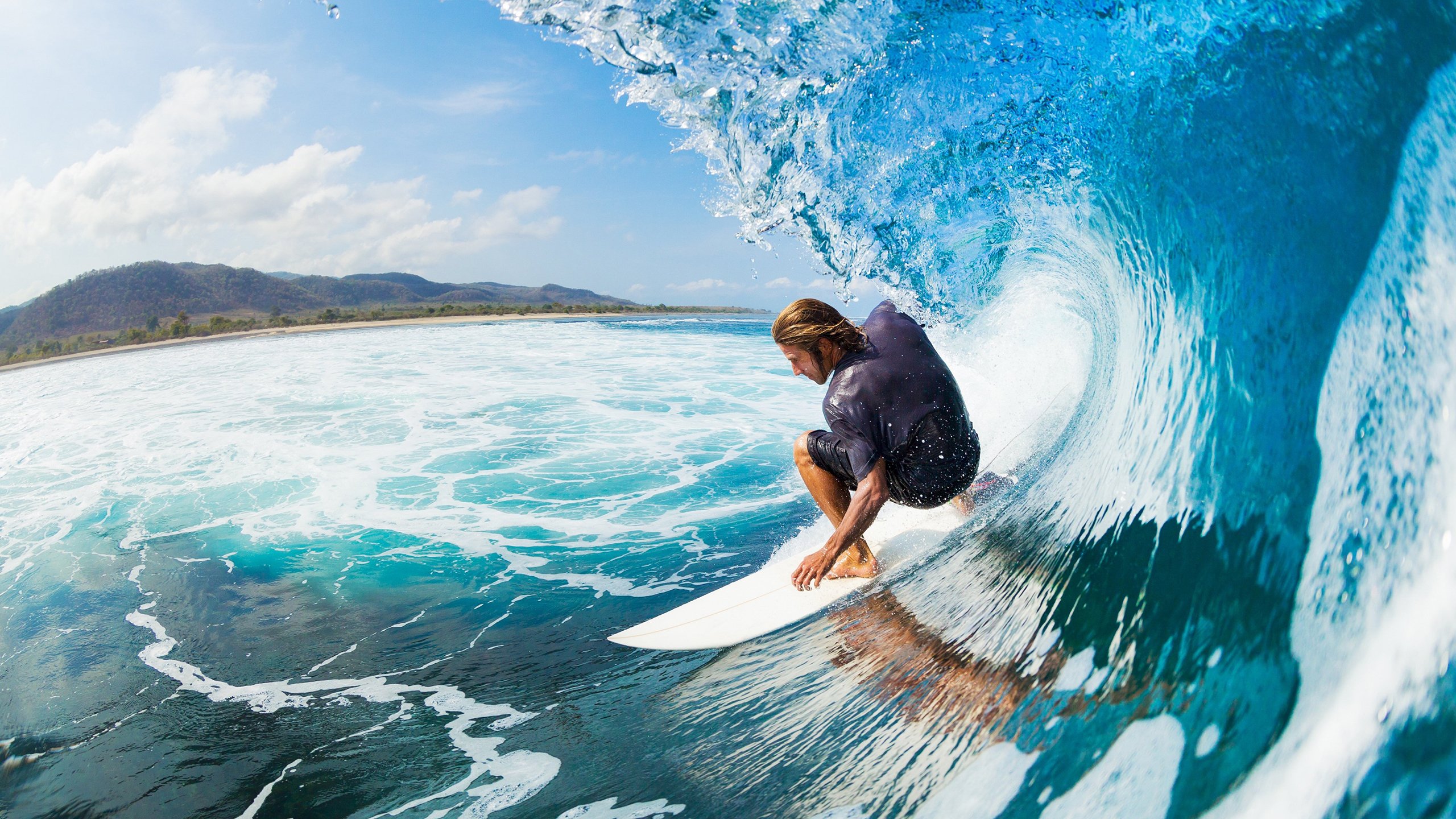 雷恩节奏掌控伊朗，莱万成为关键先生，一场战术与意志的较量